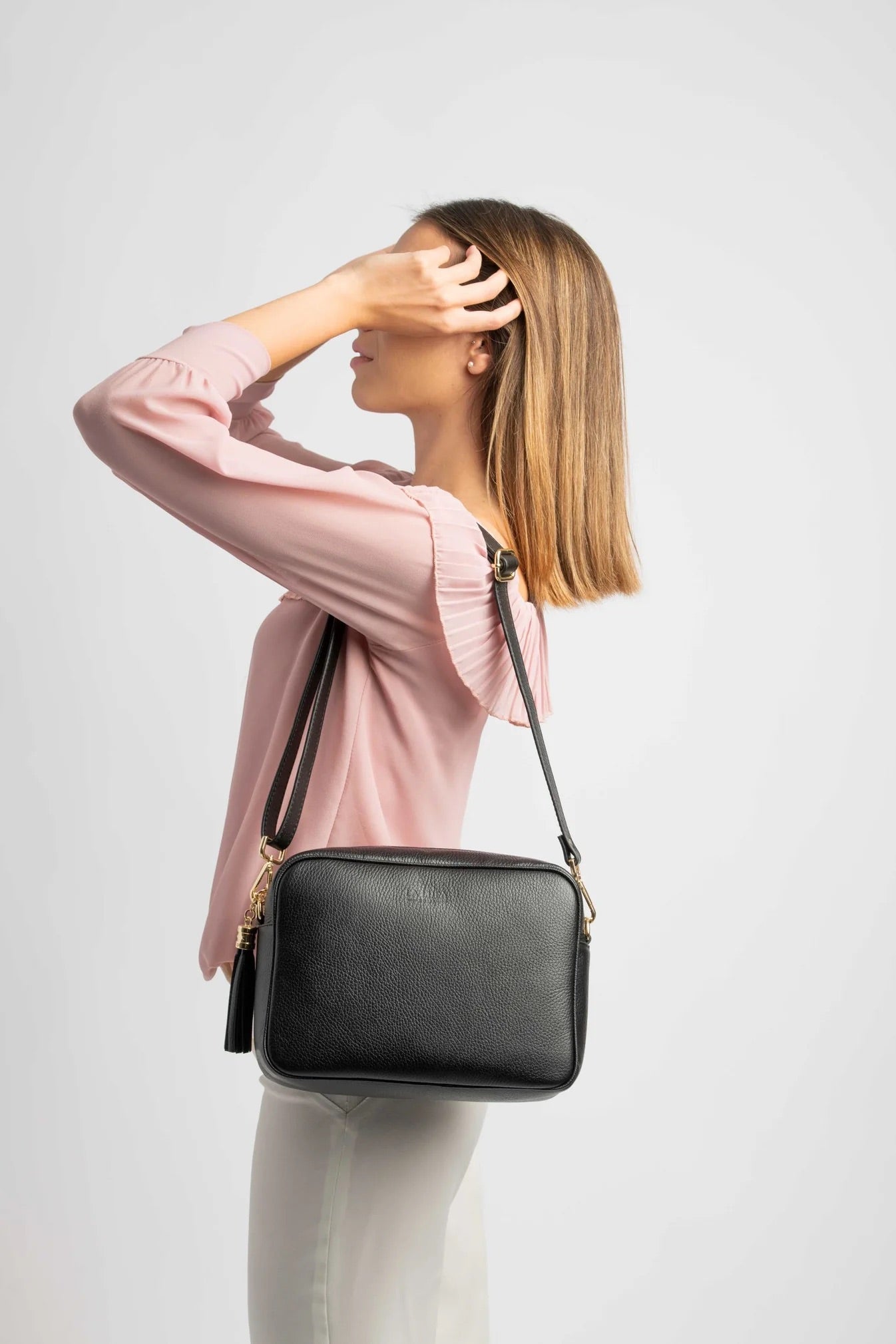 La Lupa - Allegra Black