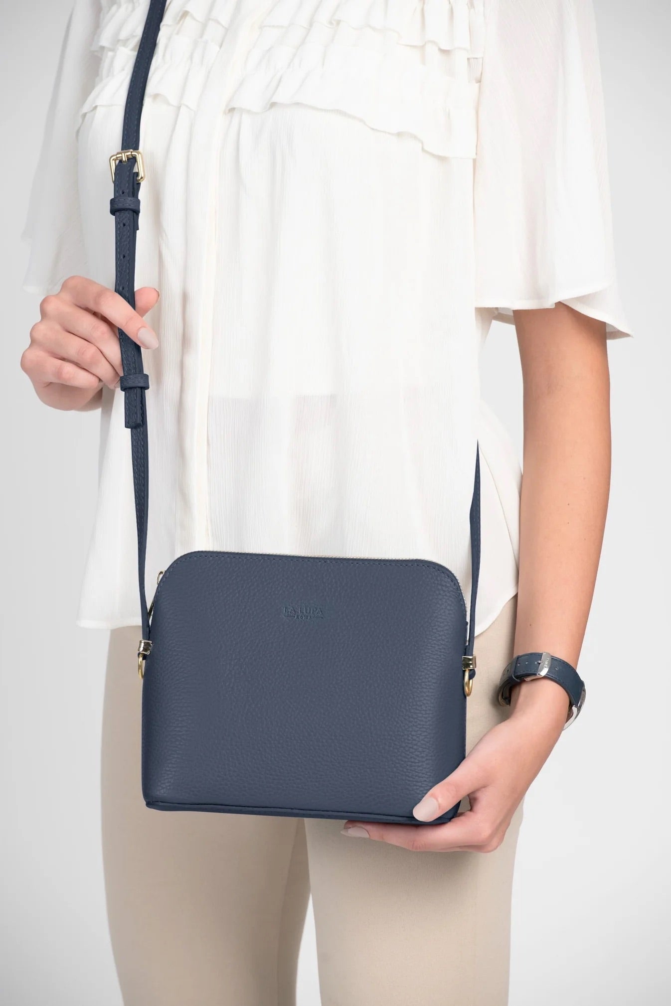 La Lupa - Claudia Navy