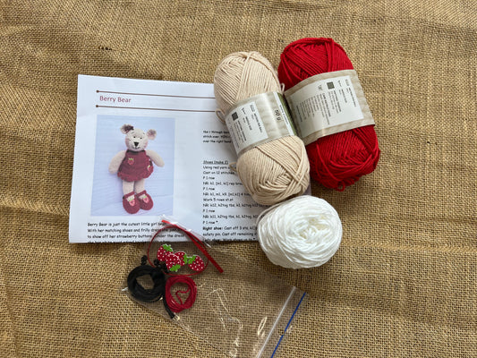 Berry Bear Knitting Kit