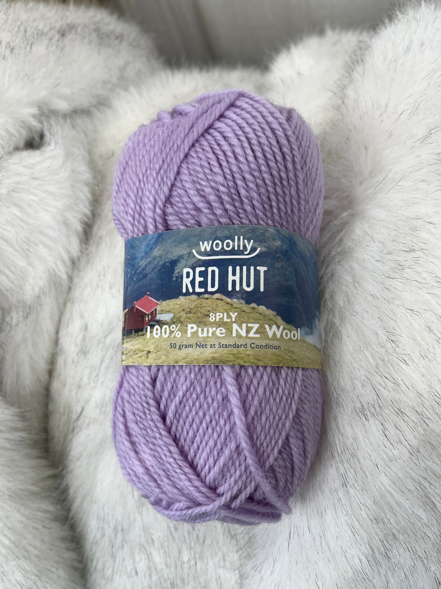 Red Hutt 8 Ply - Soft Violet