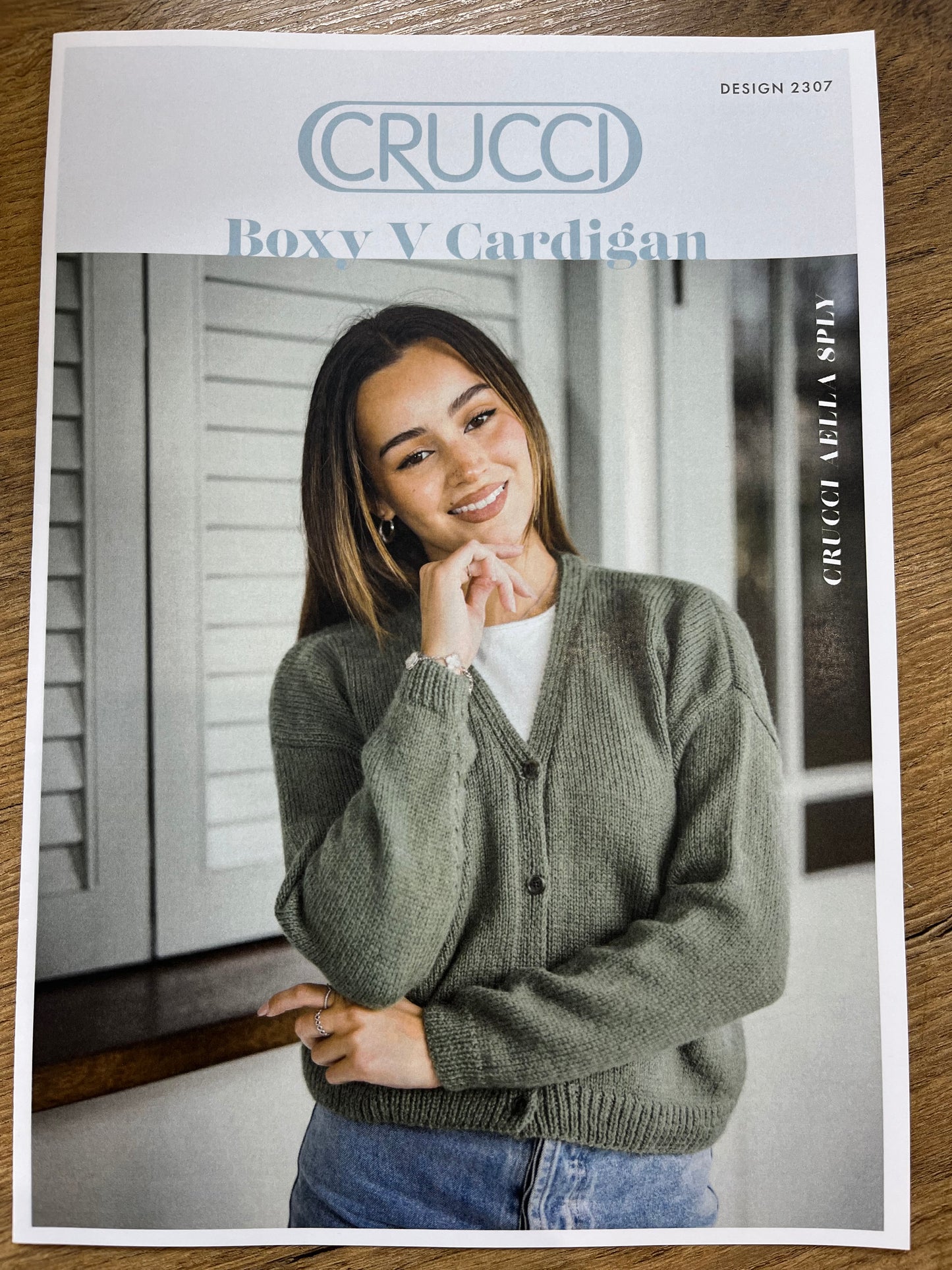 Boxy V Cardigan - Crucci