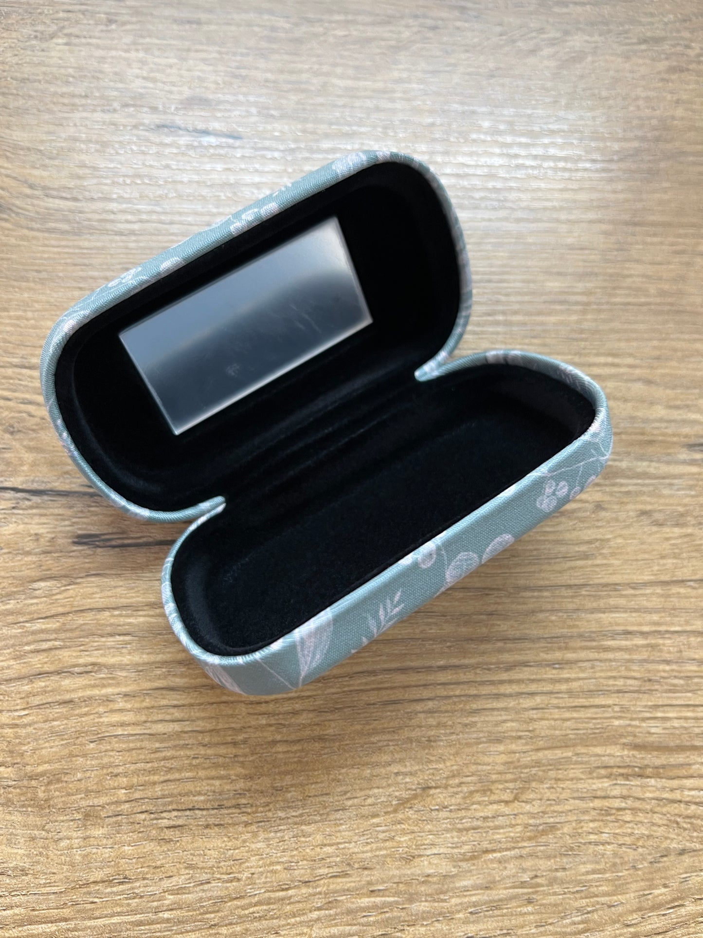 Travel Case - Home
