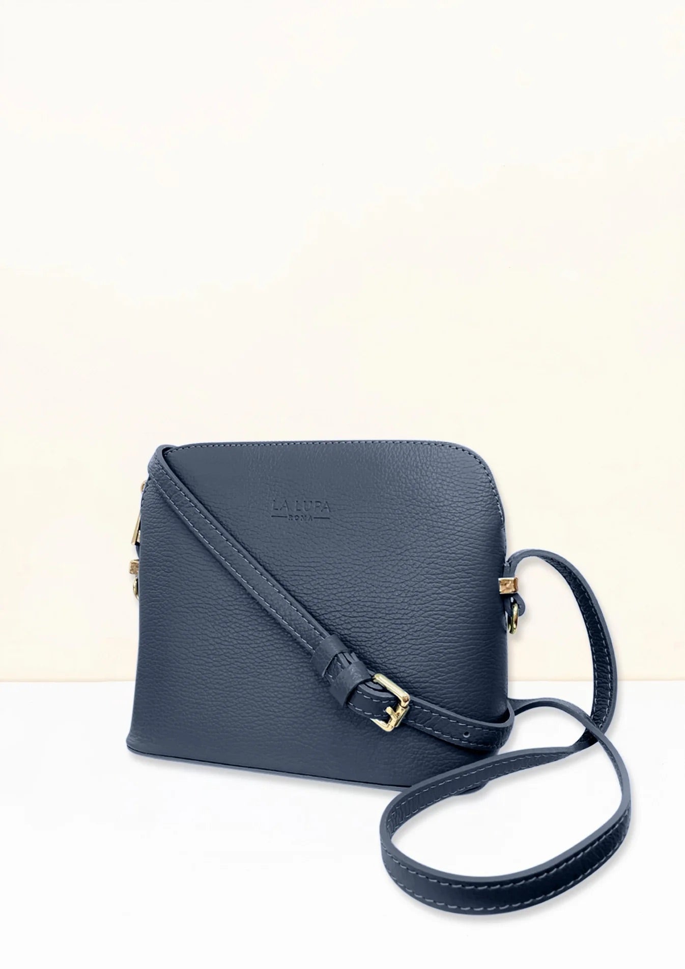 La Lupa - Claudia Navy