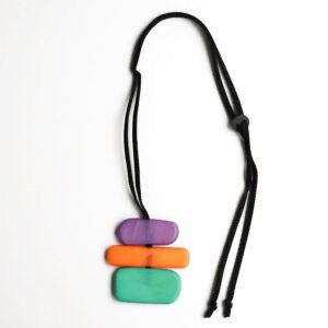 Block Disc Resin Pendant Necklace