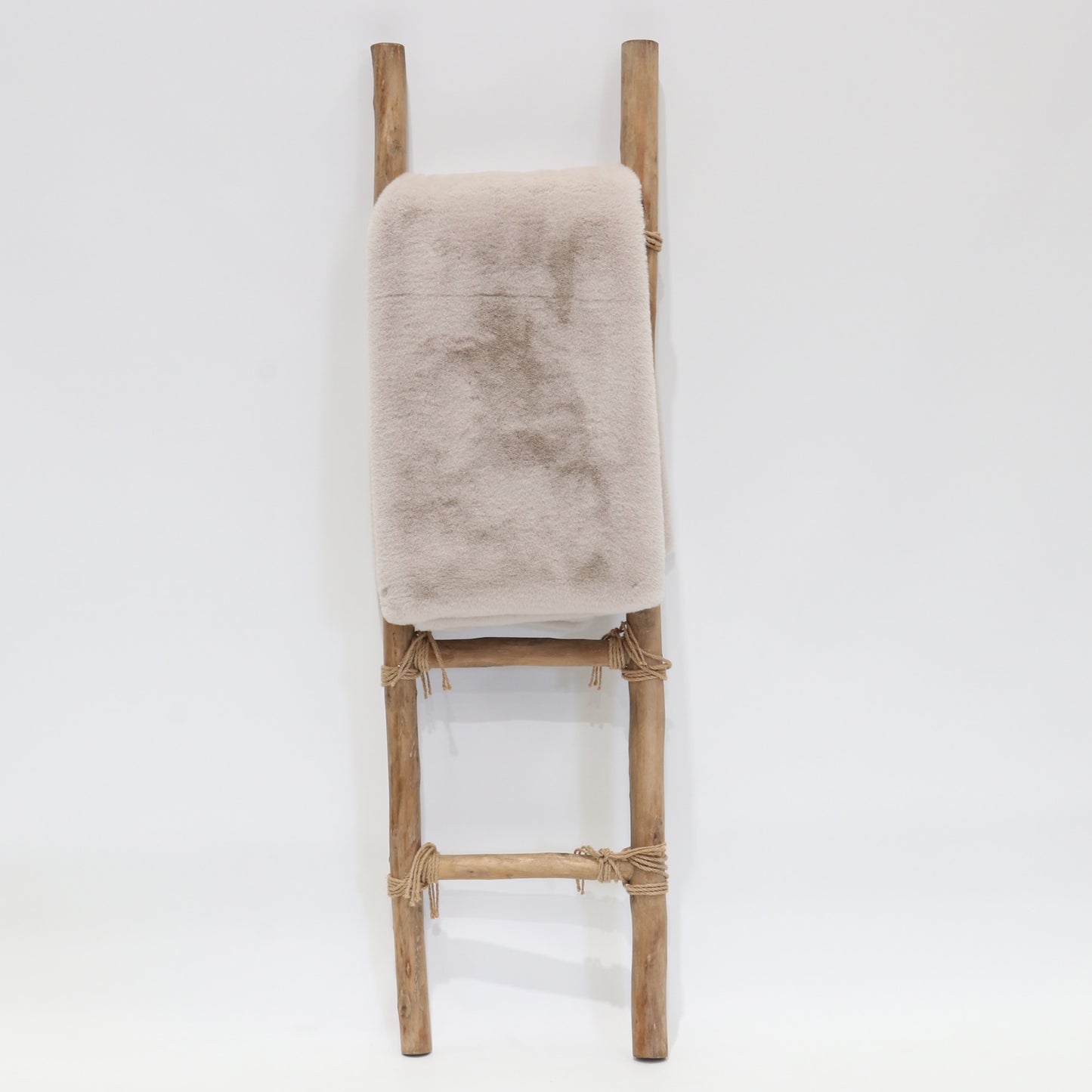 Faux Fur Throw - Le Forge Pearl