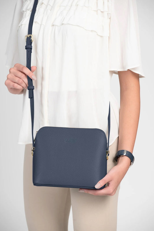 La Lupa  -  Claudia Navy