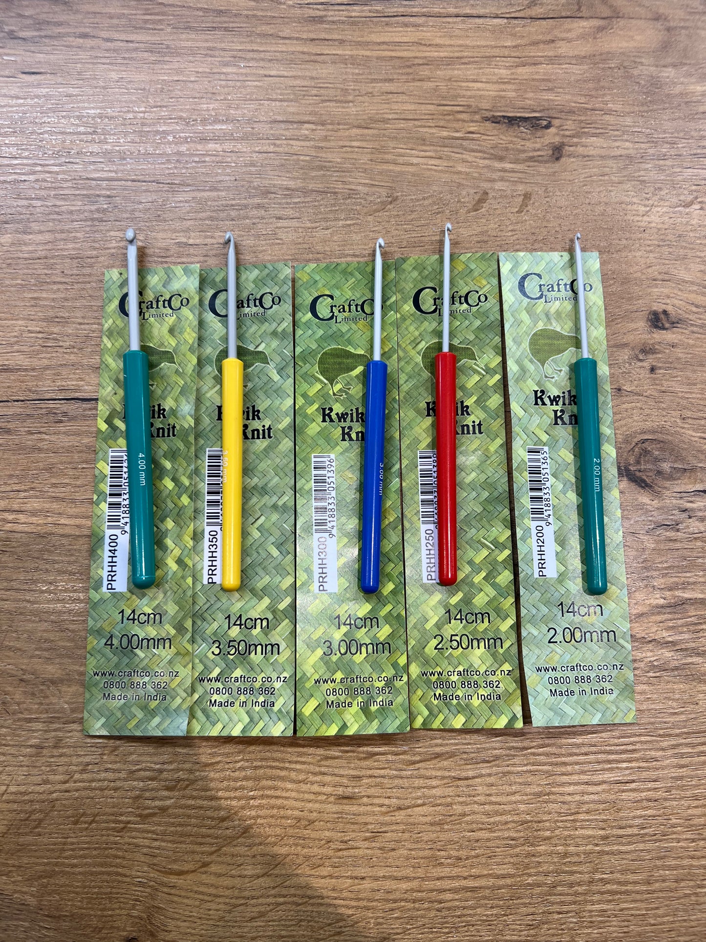 Crochet hooks 14cm (2.00mm to 4.00mm)