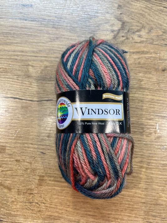 Windsor 8 ply – Red Orange Grey
