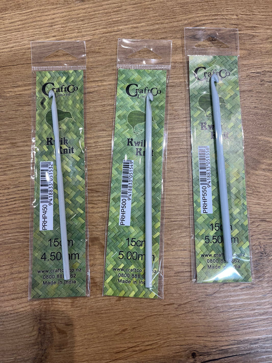Crochet Hooks 15cm (4.50mm to 5.50mm)