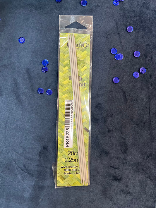 Double pointed steel needles 20cm x 2.25mm