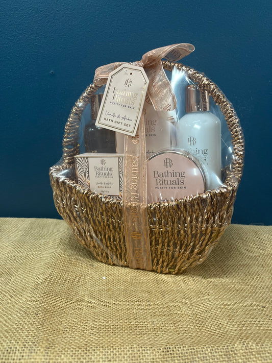 Vanilla and Amber Bath GIft Basket