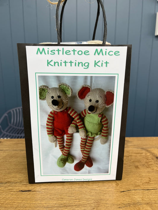 Mistletoe Mice Knitting Kit