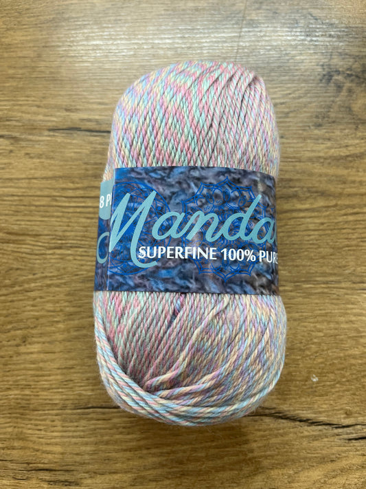 Mandala 8 ply – 811