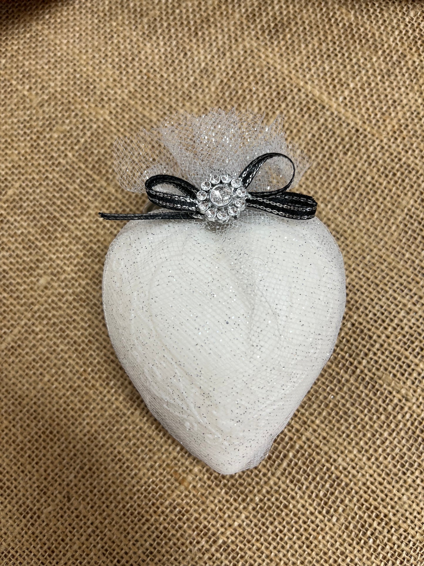 Papyrus Essentials - Honeysuckle Heart Soap